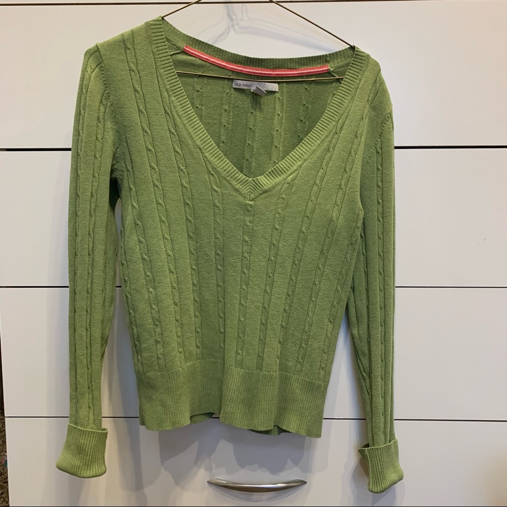 Green Sweater 🧚🏽‍♂️